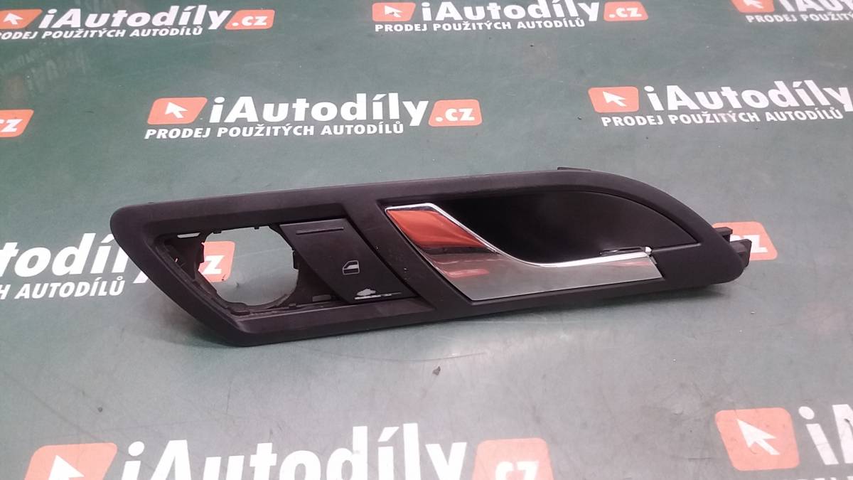 Pravá zadní klika dveří vnitřní  Škoda Superb iAutodily 1