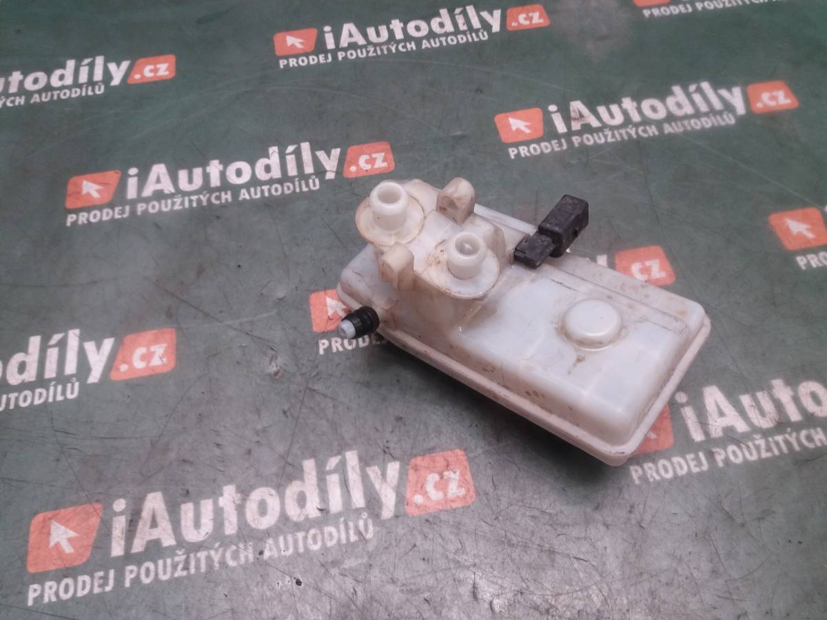 Nádobka brzdové kapaliny ŠKODA CITIGO iAutodily 2