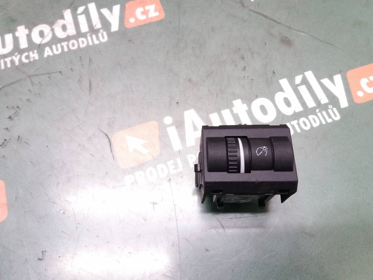 Regulace podsvícení přístrojové desky  Škoda SUPERB iAutodily 1