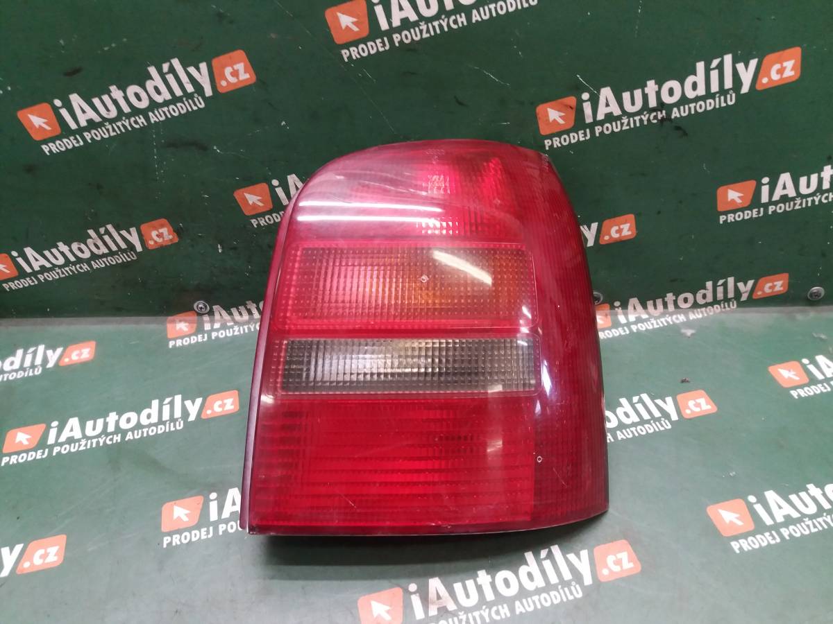 Světlo pravé zadní AUDI A4 iAutodily 1