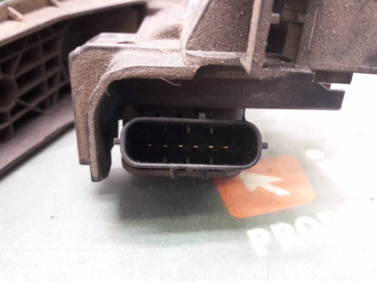 Pedál plynový ŠKODA OCTAVIA iAutodily 4