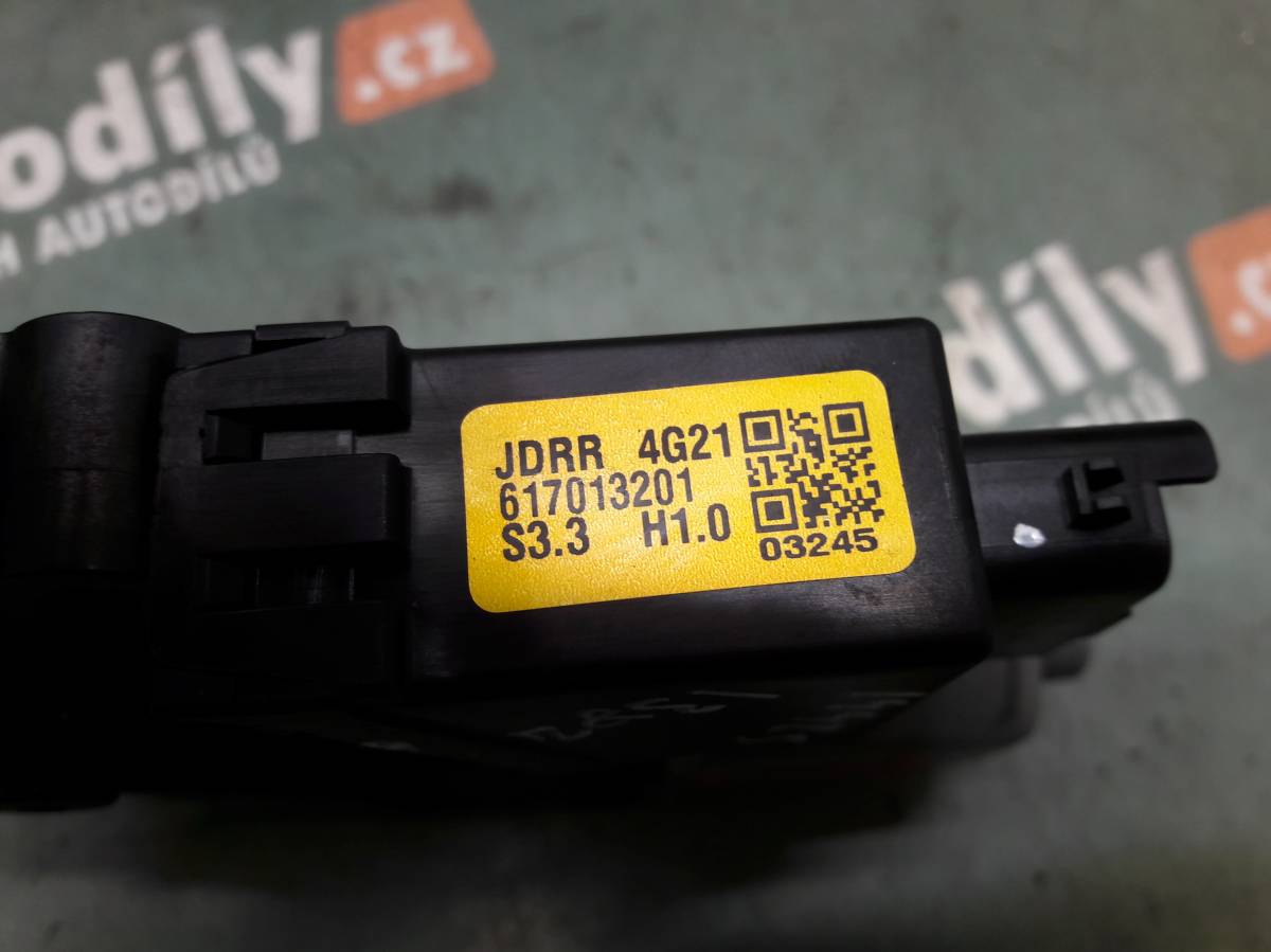 Motorek stahovačky PZ KIA CEED iAutodily 3