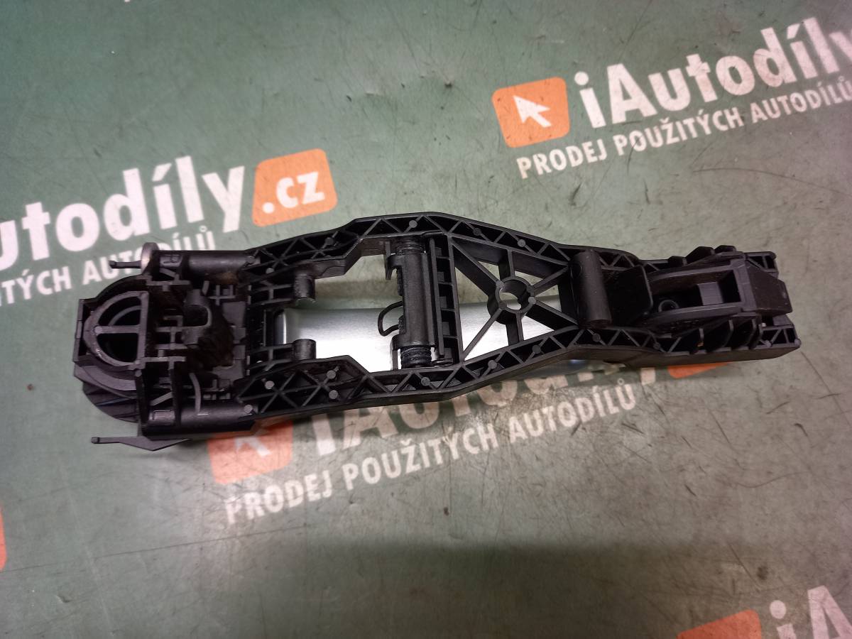 Klika dveří vnější PP  ŠKODA OCTAVIA iAutodily 2