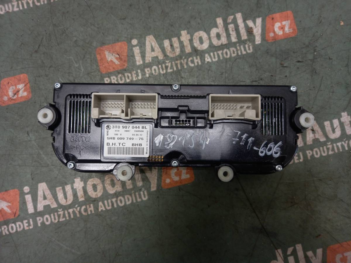 Panel ovládání klimatizace  ŠKODA OCTAVIA iAutodily 2