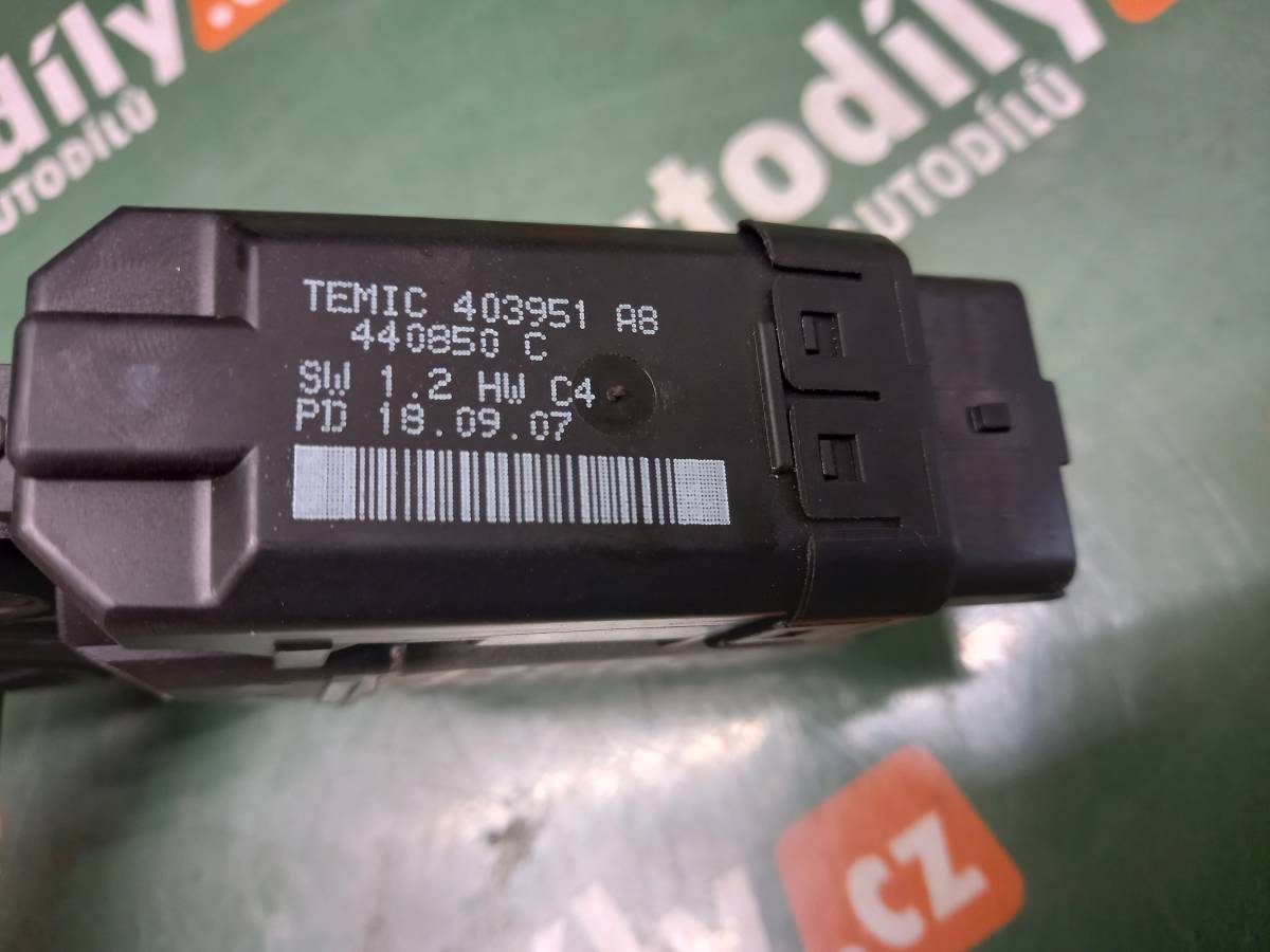 Motorek stahovačky LP KIA CEED iAutodily 3