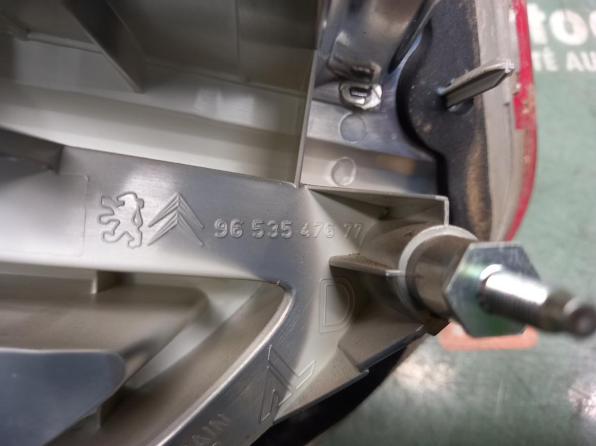 Světlo vnitřní PZ 9653547677 CITROEN C4 PICASSO iAutodily 4