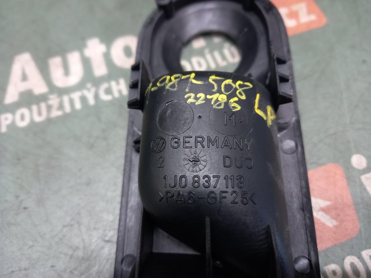 Klika dveří vnitřní LP 1J0837113 Volkswagen BORA iAutodily 3