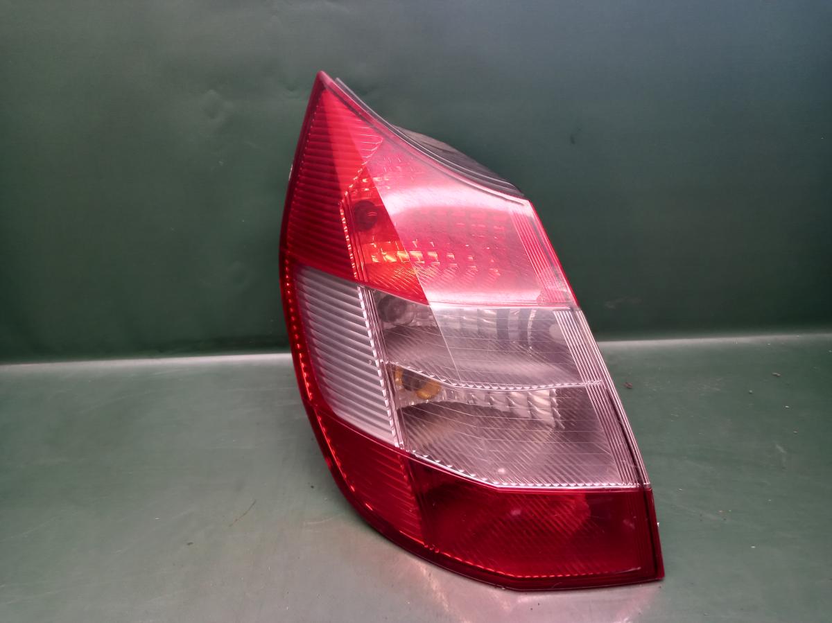 Světlo LZ 8200127704 RENAULT SCENIC 2003-2009