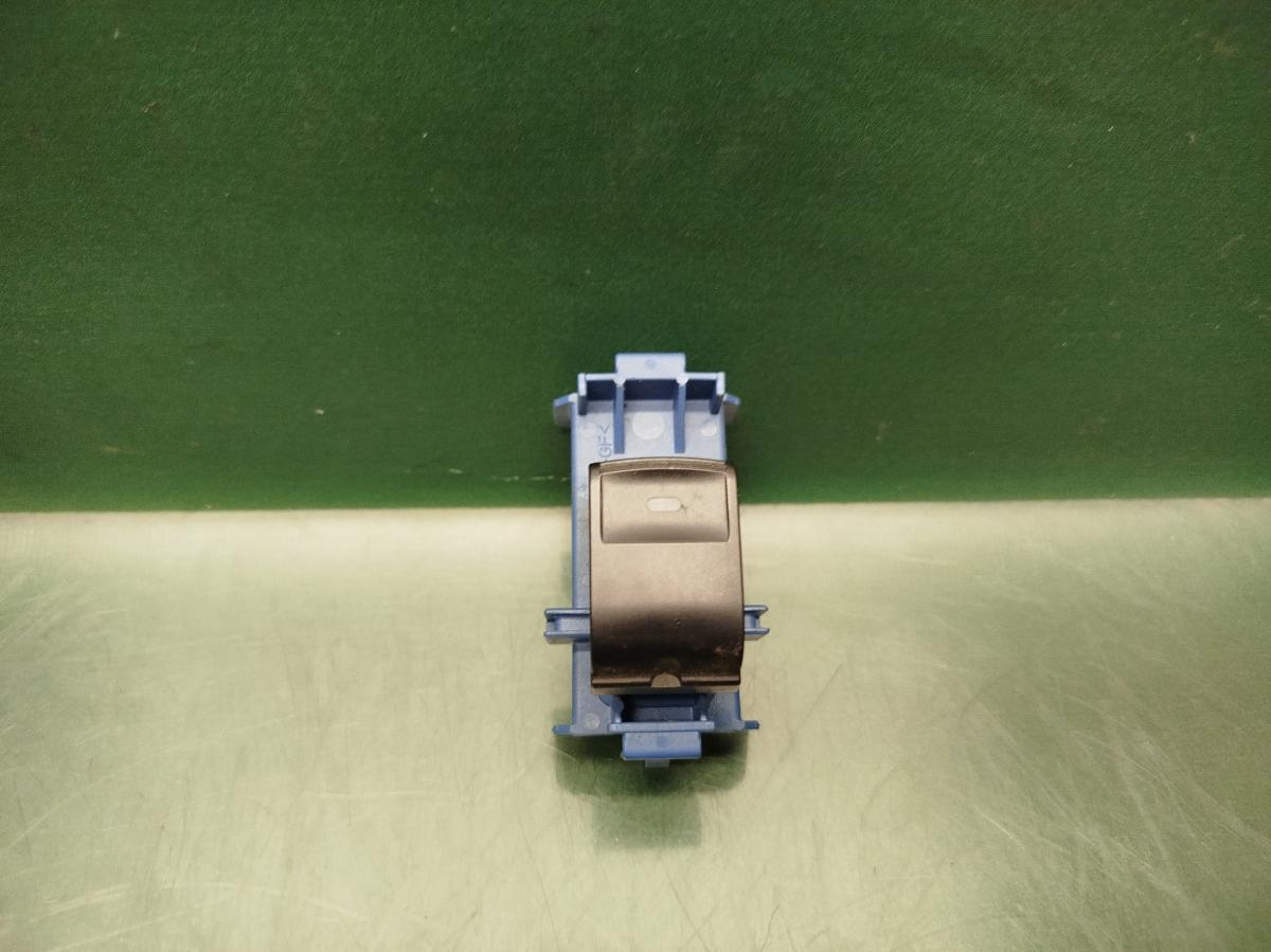 Spínač ovládání oken PZ 84810-05070 TOYOTA AVENSIS 2009-2012