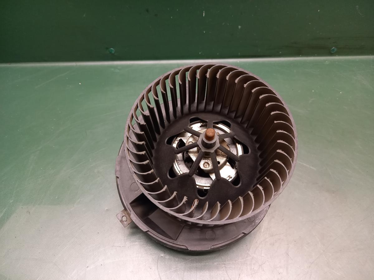 Ventilátor topení  VOLKSWAGEN GOLF iAutodily 1