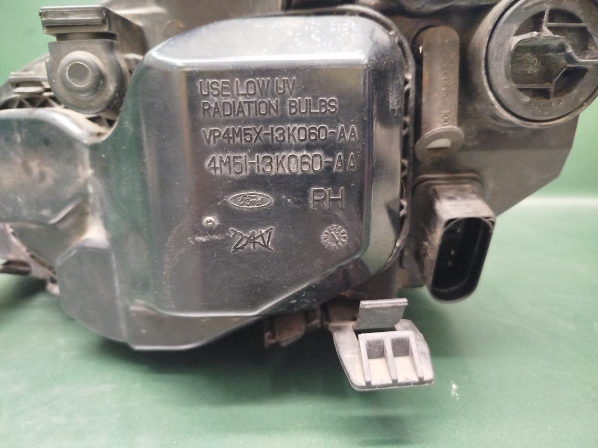 Světlo PP Halogen 4M51-13W029-AF FORD FOCUS iAutodily 3