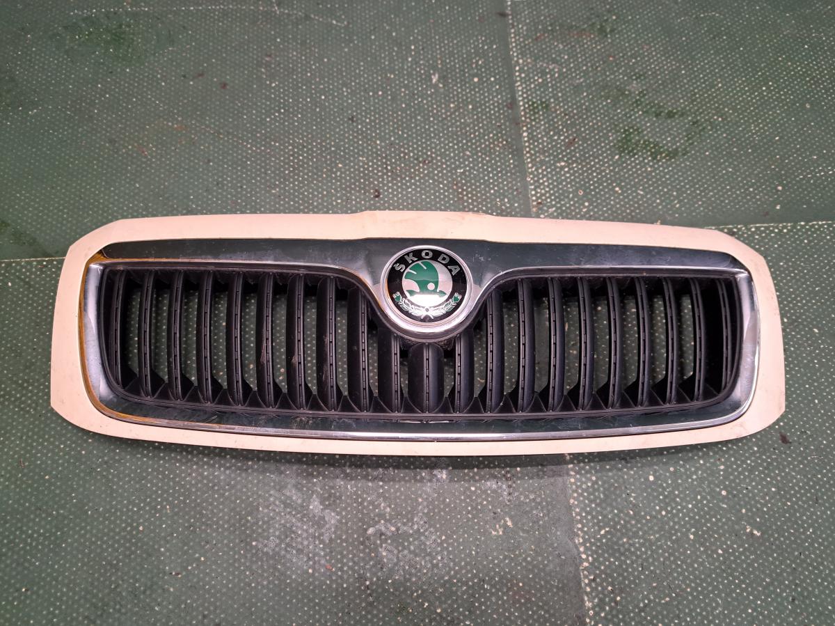 Maska 3U0853651F ŠKODA SUPERB 2006-2008