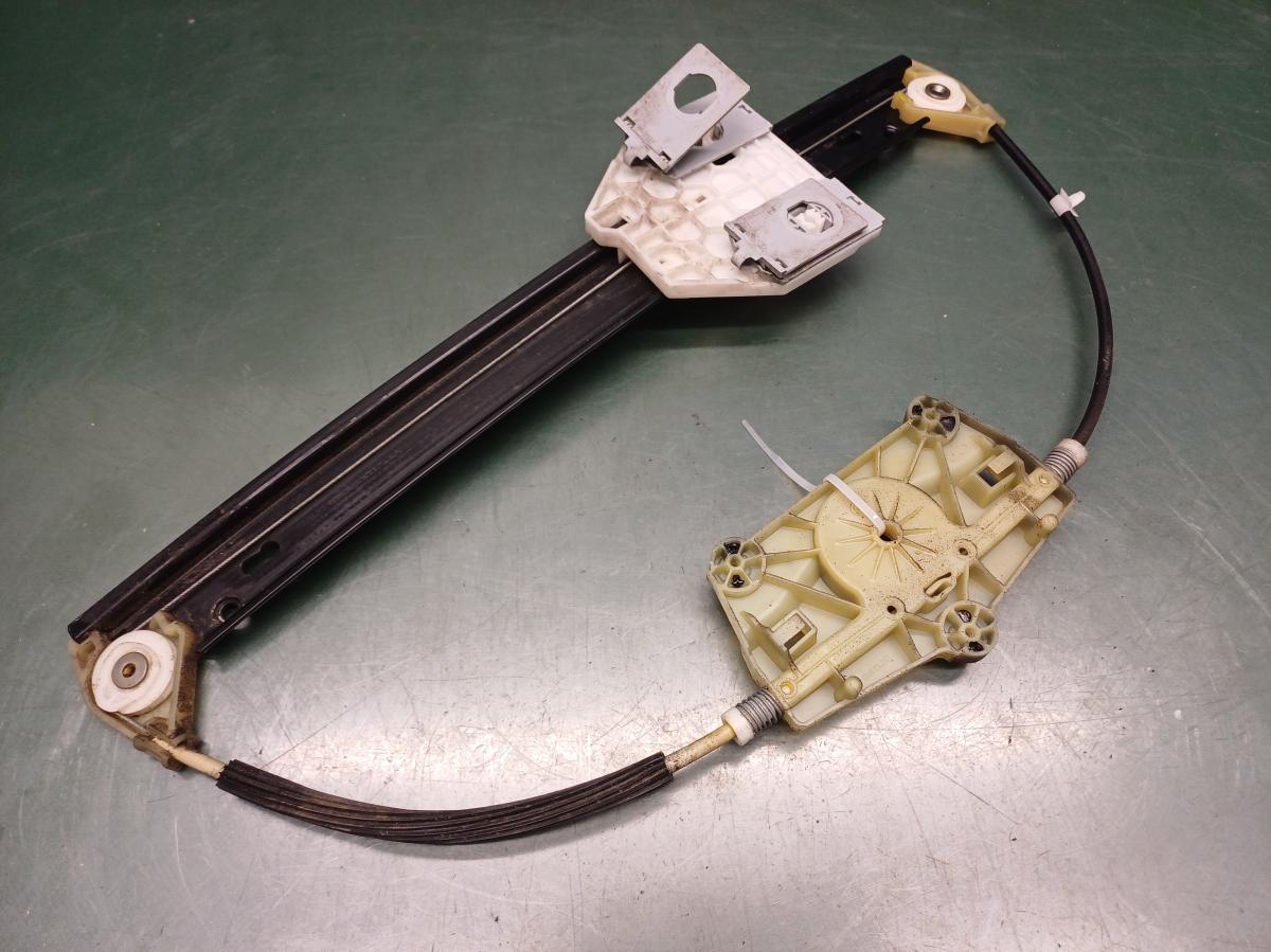 Stahovačka PZ - elektrická 4F0839462A AUDI A6 iAutodily 2