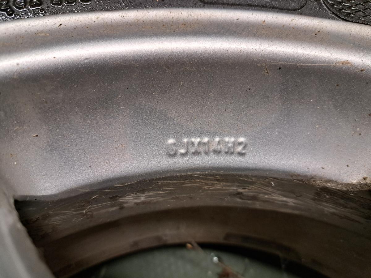 Kompletní alu kola FORD FIESTA iAutodily 4