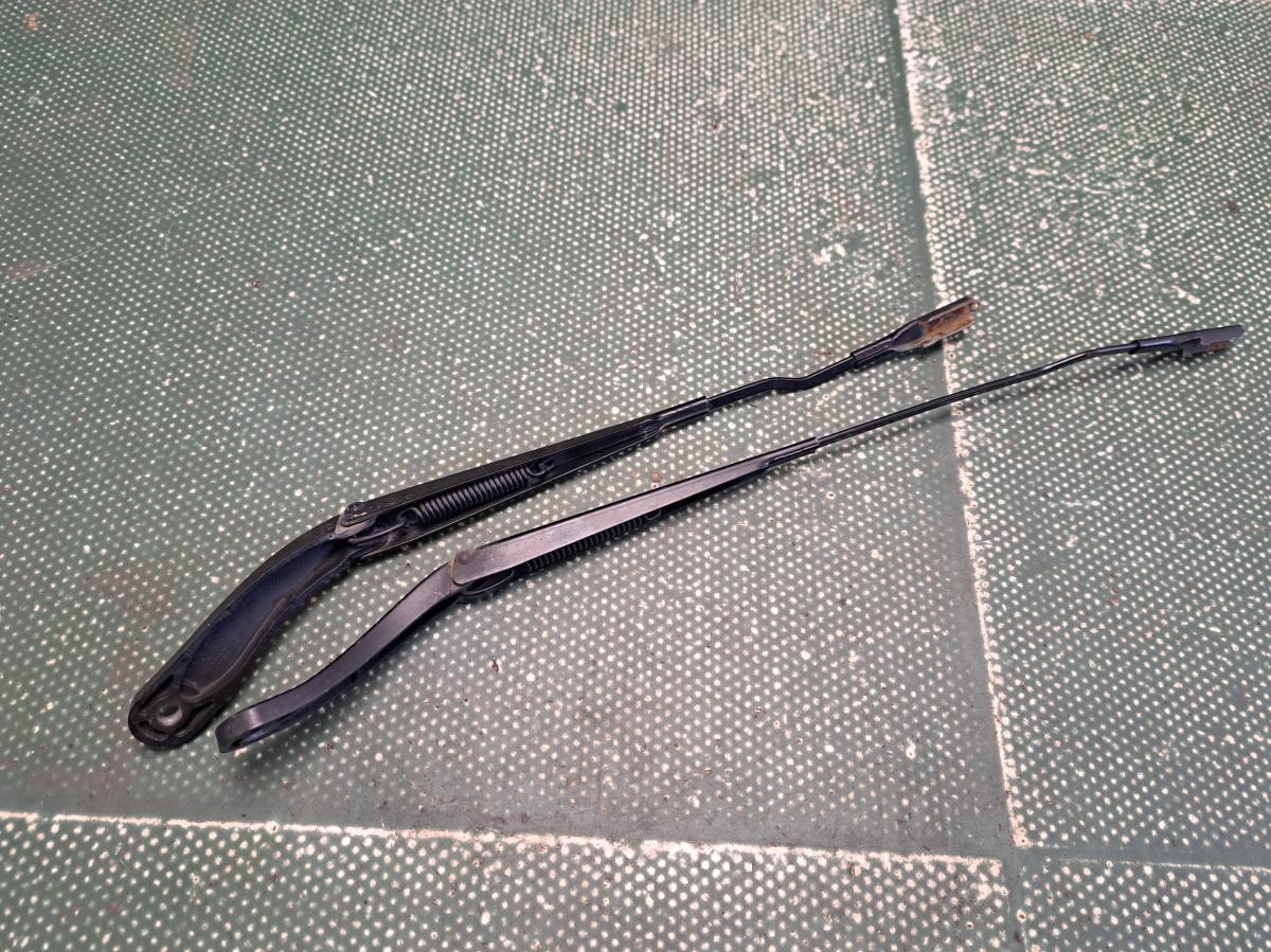 Ramena předních stěračů AM51-17526-AB FORD GRAND C-MAX 2010-0