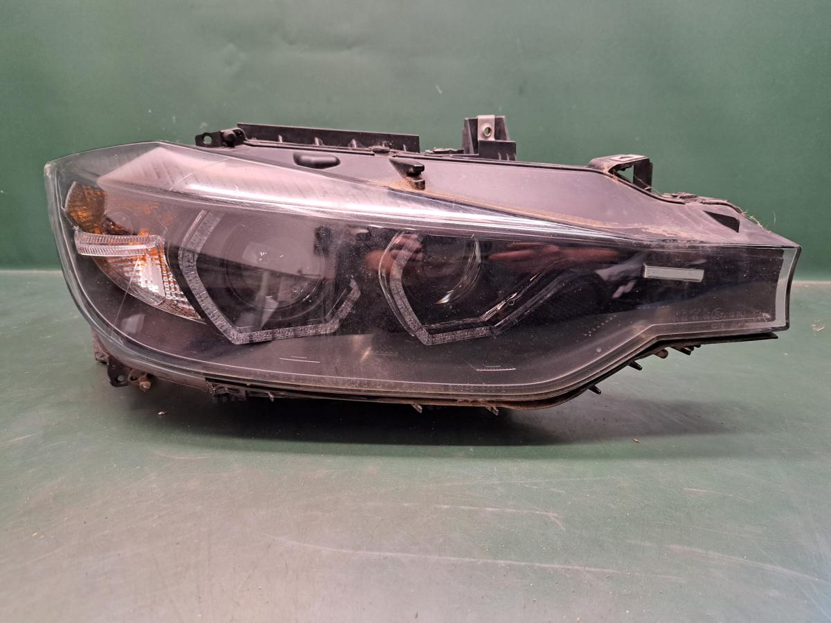 Světlo PP Halogen SK348110312 BMW 3 2011-2016