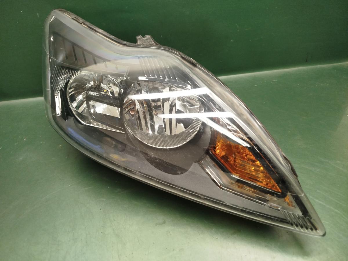 Světlo PP Halogen 1EE 354 257-04 FORD FOCUS 2007-2010