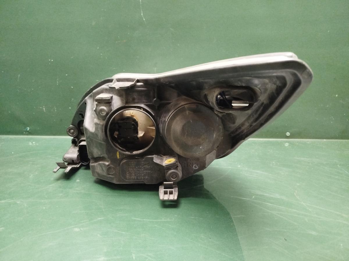 Světlo PP Halogen 8M51-13W029-AF FORD FOCUS iAutodily 2