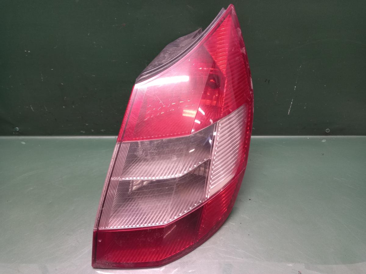 Světlo PZ 8200127702 RENAULT SCENIC 2003-2009