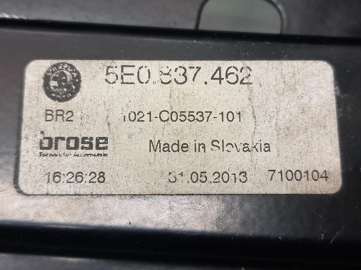 Stahovačka PP - elektrická 5E0837462 ŠKODA OCTAVIA iAutodily 3