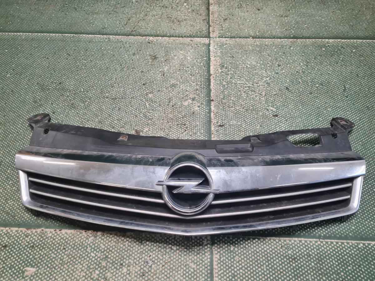 Maska 13225780 OPEL ASTRA  2004-2009