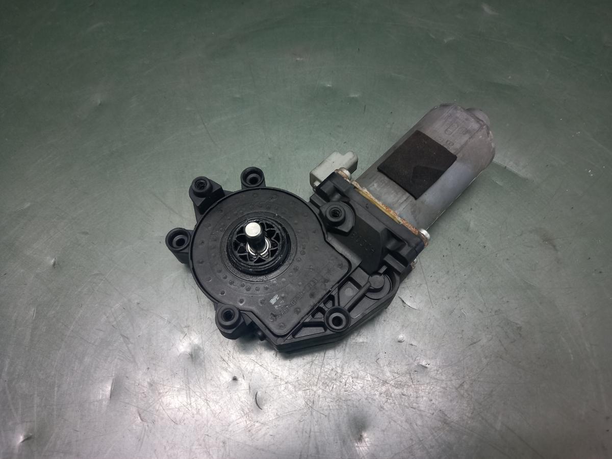 Motorek stahovačky PP 0130821762 PEUGEOT 206 2002-2010