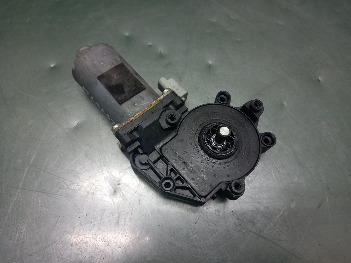 Motorek stahovačky LP 0130821763 PEUGEOT 206 2002-2010