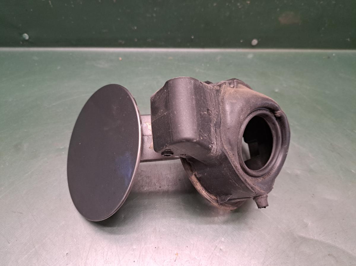 Dvířka palivové nádrže 1T0010644E VOLKSWAGEN TOURAN iAutodily 4