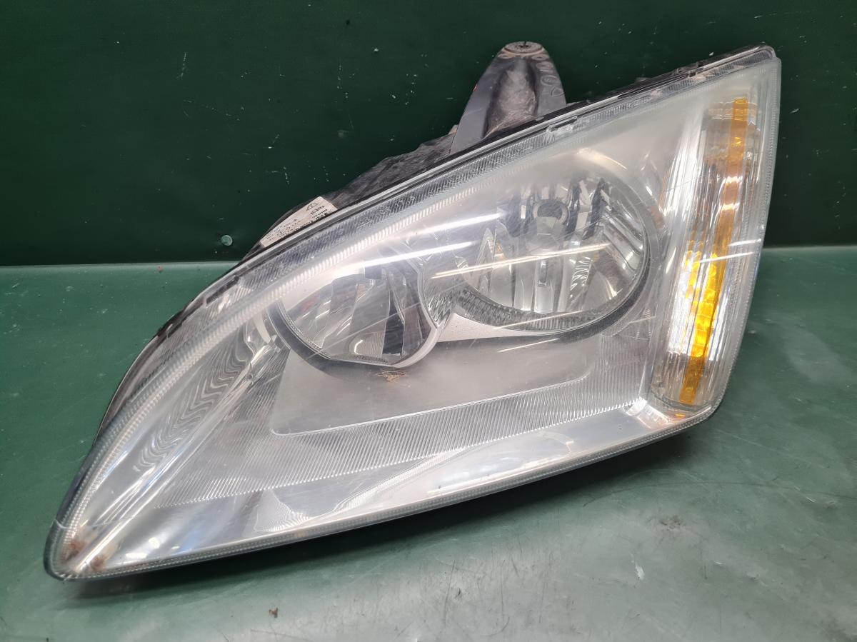 Světlo LP Halogen 4M51-13W030-AD FORD FOCUS 2004-2007