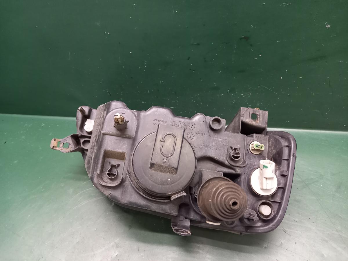 Světlo LP Halogen 8200211005 DACIA LOGAN iAutodily 2