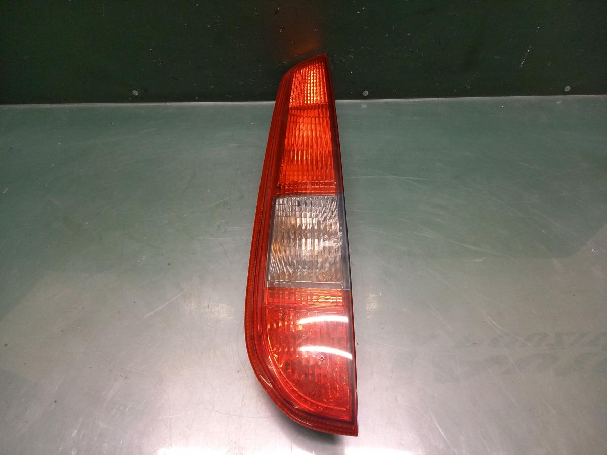 Světlo LZ 4M51-13N004-C FORD FOCUS 2004-2007