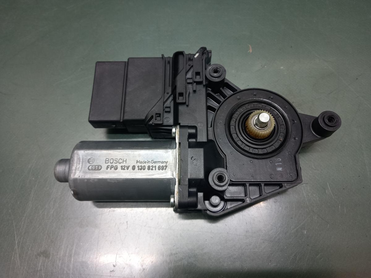 Motorek stahovačky LZ 105406-301 VOLKSWAGEN PASSAT  2000-2005