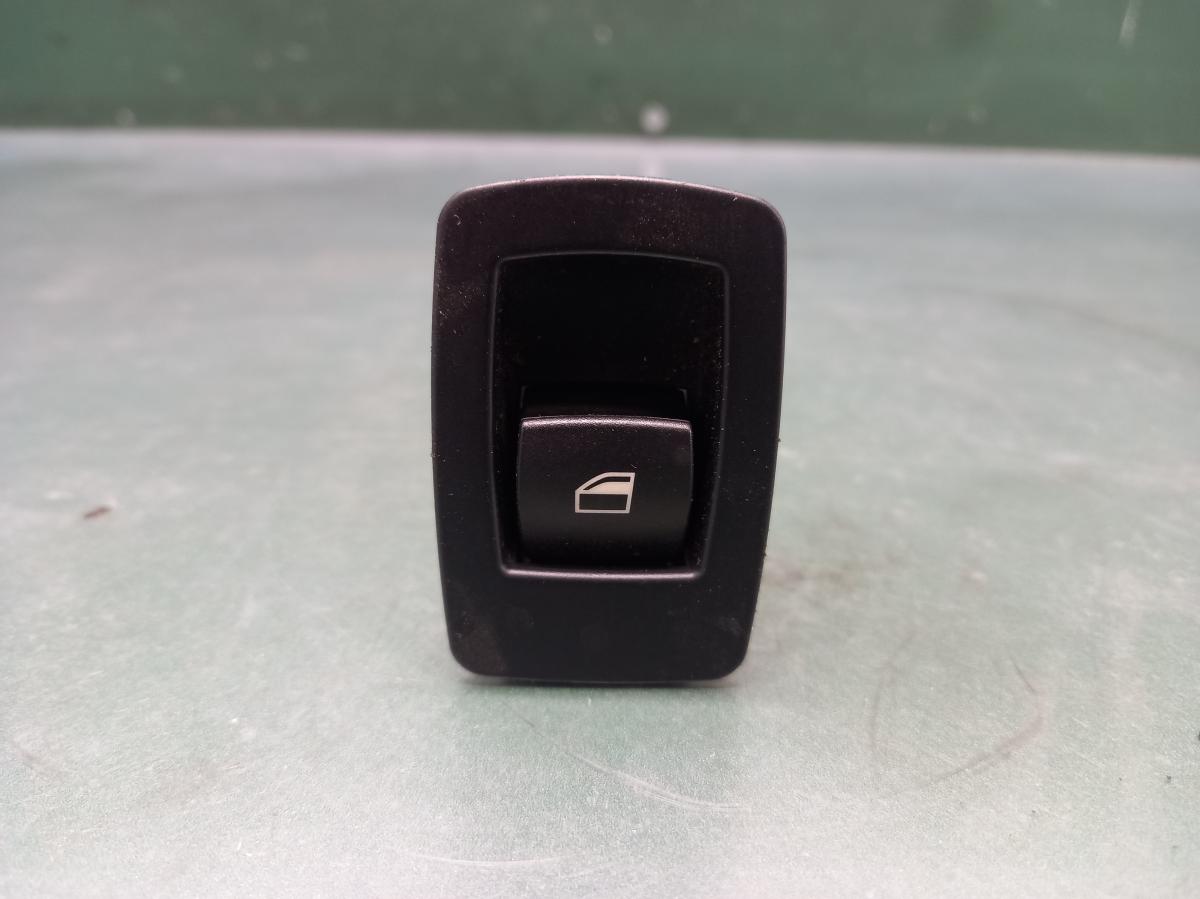 Spínač ovládání oken PZ 15979800 BMW 3 2005-2008