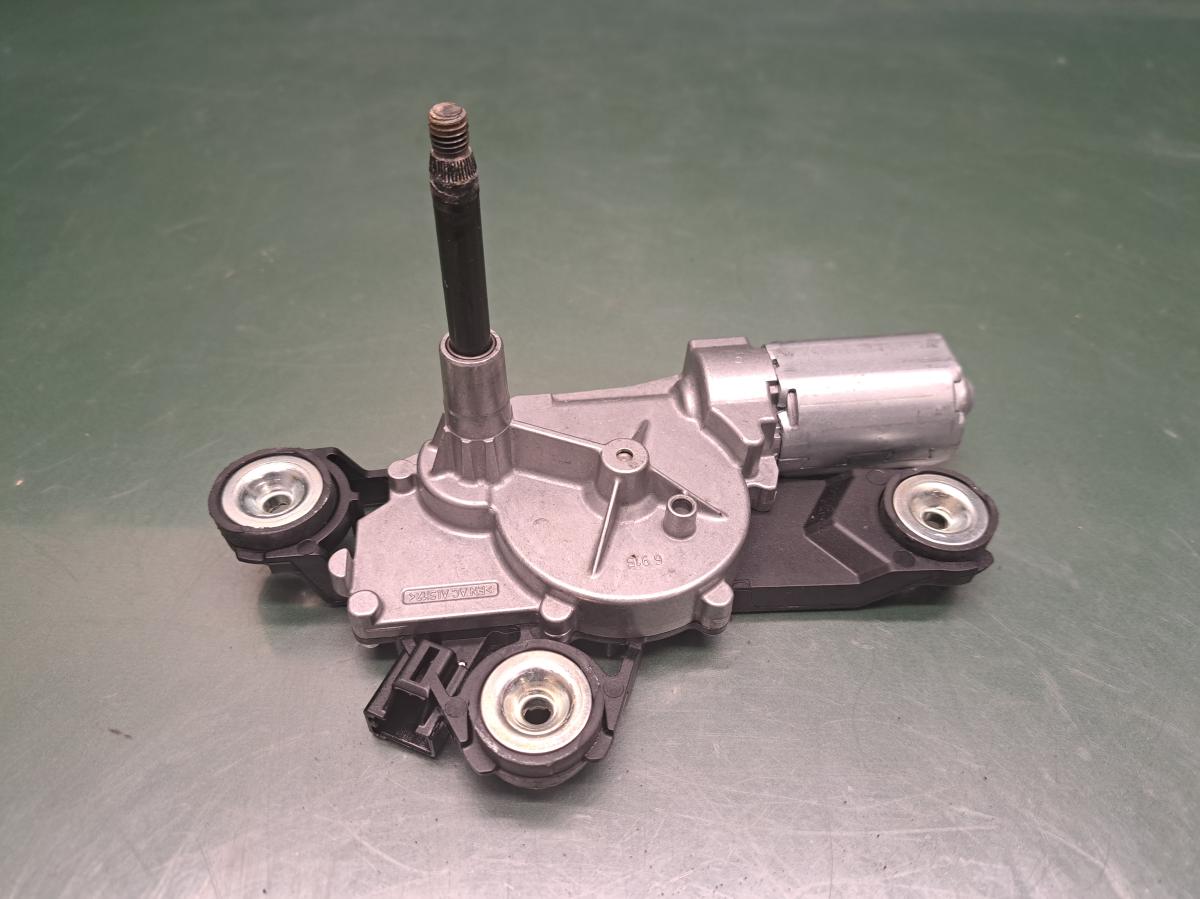 Motorek zadního stěrače 0390201205 FORD FOCUS 2011-0