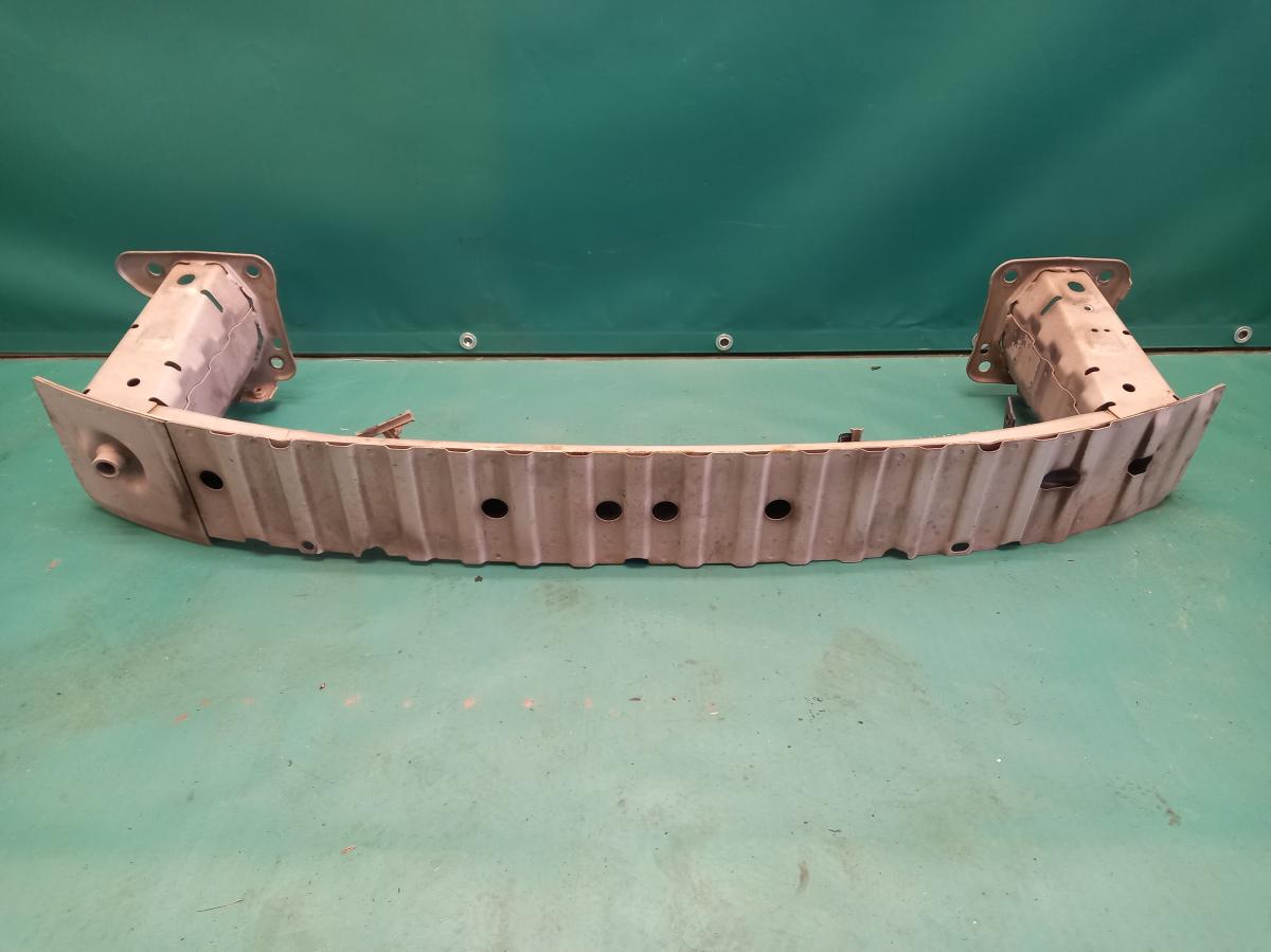 Výztuha nárazníku přední 3M51-R001K43-AB FORD FOCUS 2004-2007