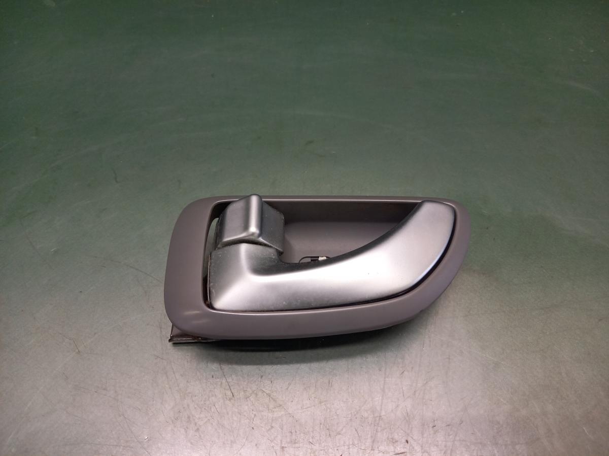Klika dveří vnitřní LP 82611-H1020 HYUNDAI TERRACAN 2004-2006